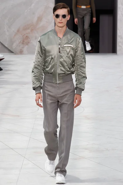 Look 23
